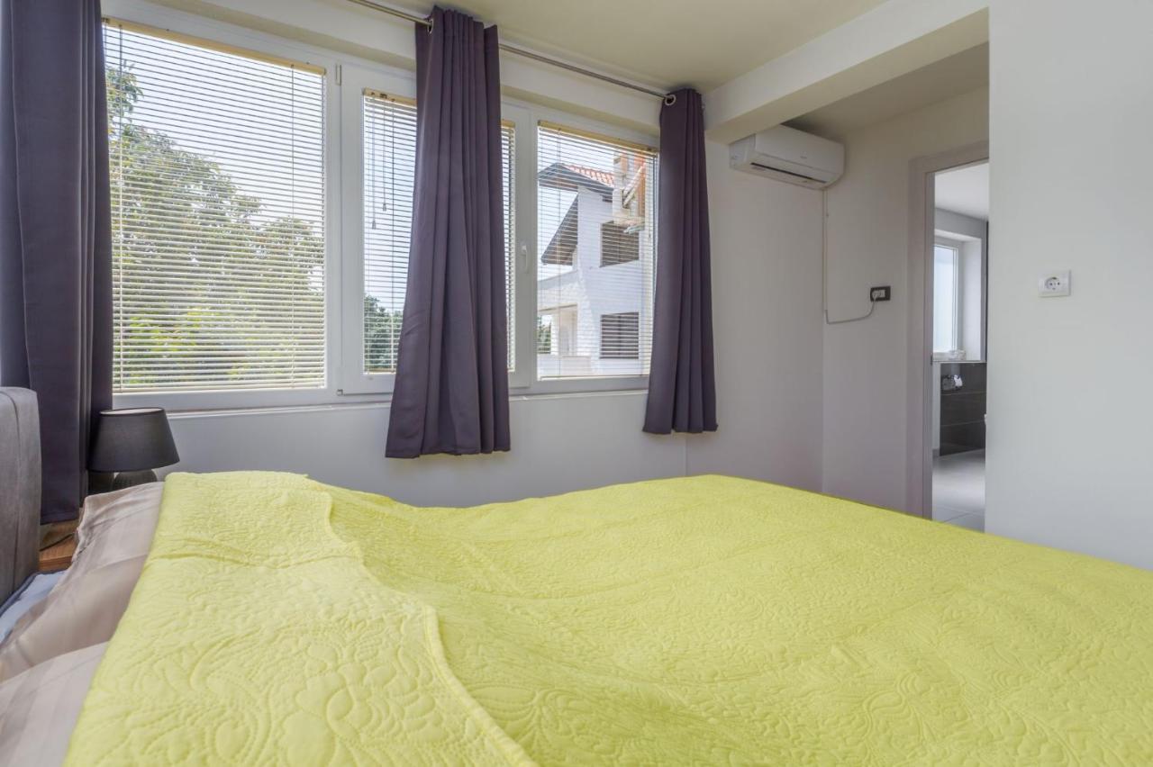 Comfort Apartments With Pool In Medulin (Adults Only) Kültér fotó