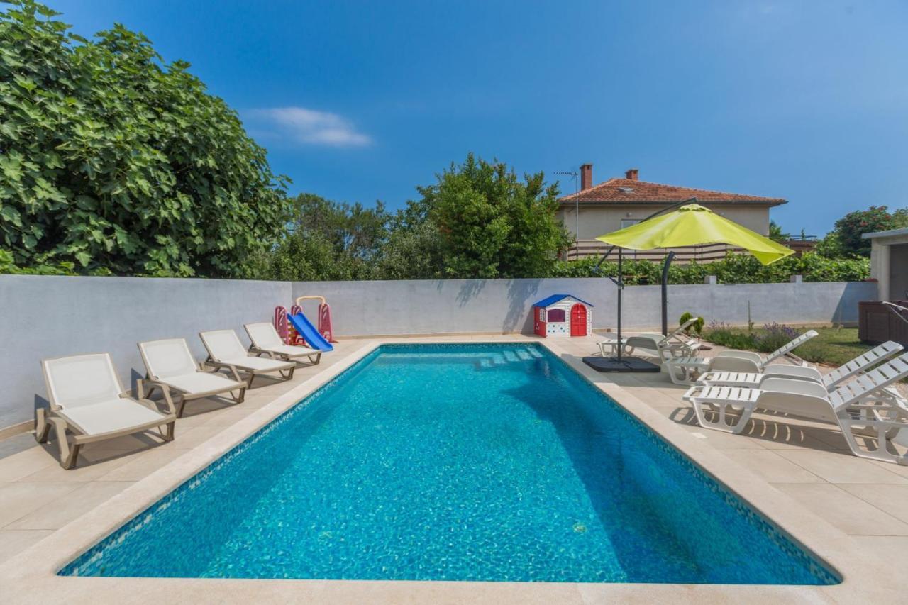 Comfort Apartments With Pool In Medulin (Adults Only) Kültér fotó