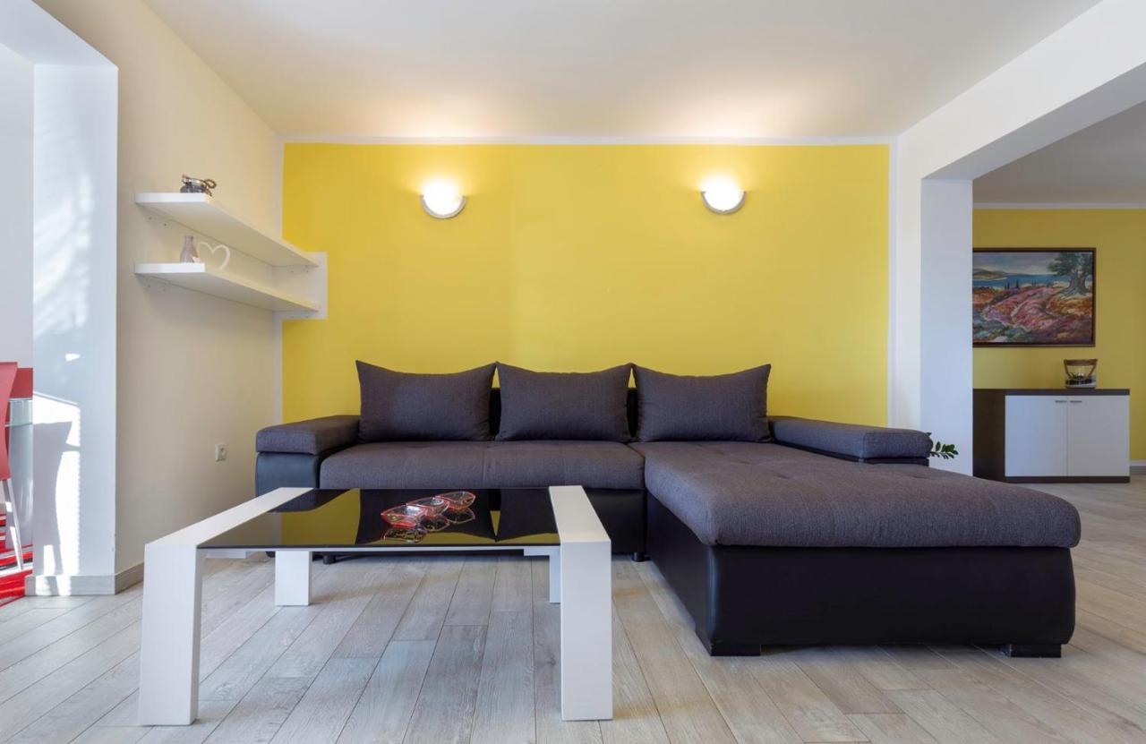 Comfort Apartments With Pool In Medulin (Adults Only) Kültér fotó