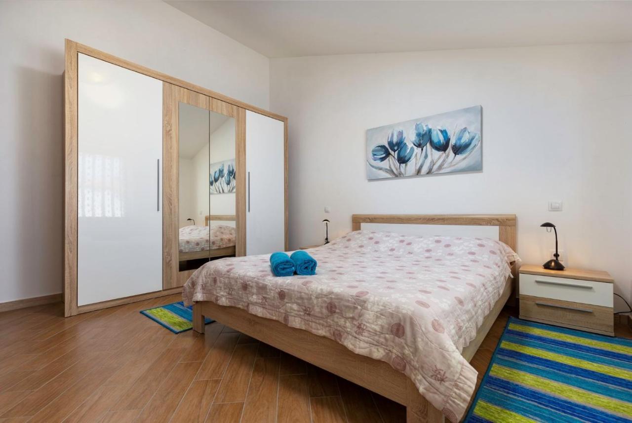 Comfort Apartments With Pool In Medulin (Adults Only) Kültér fotó